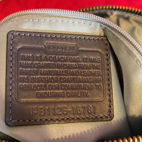Coach Bag - Picture 4 of 4